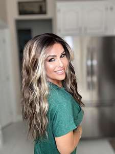 Proveedor Mayorista de Fábrica, Pelucas Sintéticas con Flequillo, Encaje HD 13x4, Aspecto Natural, Largas y Onduladas, Resistentes al Calor, para Mujeres - Product Image 2