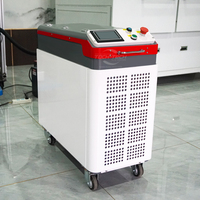 Machine de nettoyage au laser à impulsions portative de haute qualité industrielle 100w 200w 300w pour l'élimination de la rouille, le nettoyage de la peinture et de l'huile