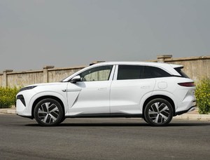 Nuovo BYD Tang L DM P 2025, SUV PHEV di lusso a 7 posti con LiDAR, accelerazione in 4,3s, ricarica rapida DC 71kW, V2L 6kW - Product Image 4
