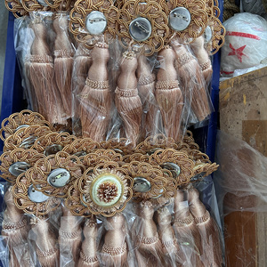 Vente en gros d'accessoires pour rideaux en polyester bon marché pompon décoratif en textile ménager avec épingle de sûreté - Product Image 6