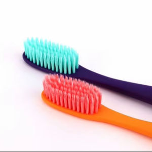 Cepillo de Dientes KNK KKP15 para Adultos, Cerdas de Nailon Suaves de Alta Calidad, Diseño Cónico, Mango de PP/Plástico con Agarre Cómodo, Uso Doméstico - Sonrisa Saludable - Product Image 1