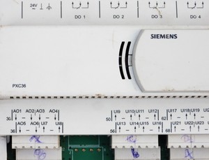 MODÈLE ORIGINAL PXC36D STATION D'AUTOMATION AVEC 36 POINTS DE DONNÉES CONTRÔLEUR LON PLC Automatisation industrielle - Product Image 2