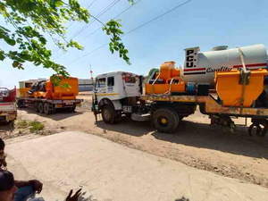 Usine de mélange de tambour d'asphalte 60 TPH fabriquée en Inde avec moteur et boîte de vitesses économes en carburant Garantie 1 an sur les composants du roulement central - Product Image 2
