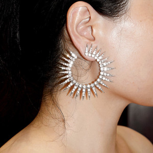 Orecchini Vintage Oversize Scintillanti per Donne, Gioielli per Orecchie Grandi e Alla Moda - Product Image 1