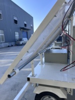 Remorque LED hybride solaire-éolienne de 6 m, largement adaptable à plusieurs équipements, avec mât télescopique pour travaux routiers d'urgence