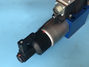 R900927230 4WREE10E75-2X/G24K31/A1V ตัวควบคุมทิศทางแบบสัดส่วน - Product Image 2