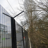 Clôture anti-escalade haute sécurité AEOMESH 358, design à vue dégagée, en acier galvanisé électrique, hauteur 1,83 m, prix usine