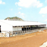 Structure en acier préfabriquée pour abri à chèvres, galvanisée à chaud, assemblage rapide, bâtiment agricole à faible coût pour le bétail
