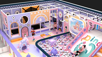 Structure de jeu intérieure personnalisée pour enfants : Piscine à balles, toboggan, cabane dans les arbres, structure d'escalade et carrousel sur le thème des pastels