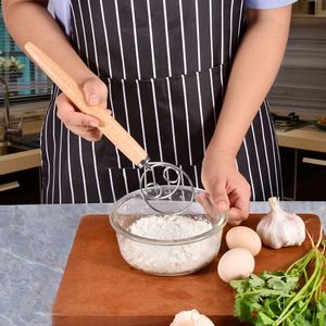Fouet à pâte en acier inoxydable de haute qualité 12/13,5 pouces avec manche en bois pour la pâtisserie – Vente chaude personnalisée - Product Image 6