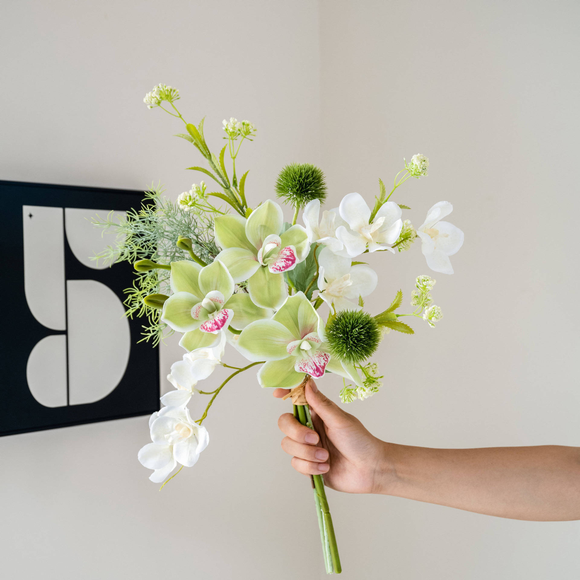 Green 3 head white -screen  orchid small grass ball bouquet