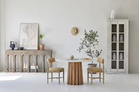 Meubles de salon rustiques minimalistes architecturaux français présentant une table décorative de console vintage côte à côte en bois