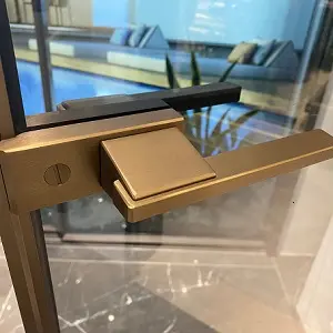 Poignée de porte en aluminium avec serrure sans clé serrure magnétique de porte en verre