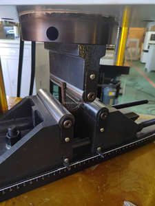 ปรับแต่งอุปกรณ์ทดสอบคุณสมบัติการดึง แรงอัด และการโค้งงอของวัสดุโลหะในห้องปฏิบัติการ ขนาด 200KN 300KN - Product Image 6