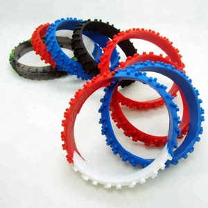 <span class=keywords><strong>Bracelet</strong></span> en silicone caoutchouc pour pneu avec logo <span class=keywords><strong>personnalisé</strong></span> en relief, cadeaux promotionnels, bande de caoutchouc segmentée, bande de pneu en silicone <span class=keywords><strong>plastique</strong></span> - Product Image 4
