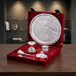 Ensemble de thaali pour pooja de 8 pouces, fait main, luxe, plaqué or, avec motifs en relief, cadeau de luxe. - Product Image 1
