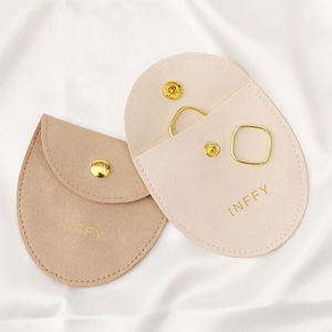 Sacs à bijoux en microfibre personnalisés de haute qualité avec logo en relief, pochette à bagues personnalisée pour cadeau de mariage, conteneur à bijoux de qualité - Product Image 1