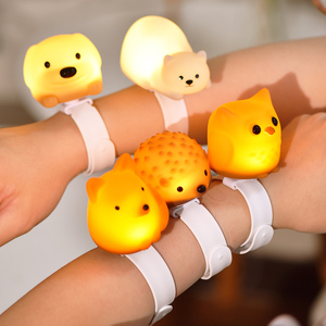 سوار معصم حيوان لطيف ضوء سيليكون البومة بقيادة مصباح مع 7 ألوان ، توهج RGB لينة للنوم/ركوب الدراجة - Product Image 6