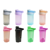 Bouteille de shaker sportive en plastique sans BPA personnalisée de 700 ml pour la salle de sport