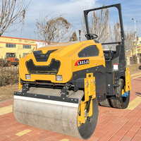 Compacteur vibrant diesel de 3000 kg avec tambour avant en acier et 4 pneus pneumatiques arrière pour la construction de chaussées
