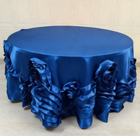 Nappe Ronde en Satin Lamour Bleu Royal Grande Rosette Florale 100% Polyester Lavable 120''x120''