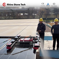 Robot de nettoyage de panneaux solaires photovoltaïques pour l'élimination de la poussière en extérieur, à double brosse, alimenté par l'eau, pour le nettoyage des toits et des installations photovoltaïques