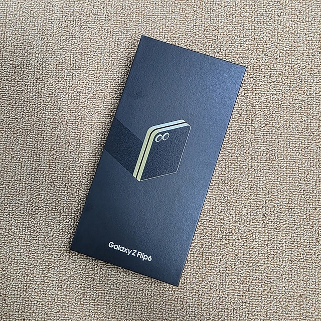 Original Unlocking for Z Flip 6 US Version Used A+ 99% New Shipping with Accessory Color Box 128GB/256GB 12GB RAM 5G