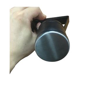 Venta al por mayor práctico separador magnético de 8lb herramienta de recogida con imán de arena negra de liberación rápida ideal para recoger objetos de metal - Product Image 6