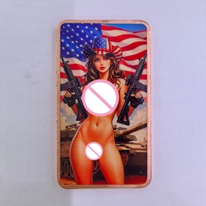 Barra de Cobre Puro .999 de 1 oz con Bandera de EE. UU. para Coleccionistas: Souvenir Patriótico de Chica Americana Sexy y Hermosa - Product Image 3