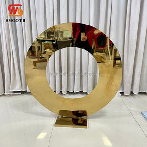 Support de vase en acier inoxydable doré lisse avec fleurs en métal miroir, socle rond pour décoration de table de fête et de mariage - Product Image 1