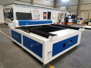 Machines de <span class=keywords><strong>découpe</strong></span> <span class=keywords><strong>laser</strong></span> CO2 1616 pour la publicité, l'artisanat, les modèles et le traitement des matériaux non métalliques - Product Image 5