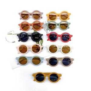 2025 moda 11 colores sólidos <span class=keywords><strong>Boho</strong></span> niños niñas <span class=keywords><strong>gafas</strong></span> de <span class=keywords><strong>sol</strong></span> Vintage forma redonda Retro bebé <span class=keywords><strong>gafas</strong></span> de <span class=keywords><strong>sol</strong></span> - Product Image 2