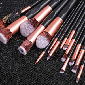 Pinceaux de <span class=keywords><strong>maquillage</strong></span> personnalisés noirs, 16 pièces, nouveau Design, avec un grand <span class=keywords><strong>prix</strong></span>, pinceaux de <span class=keywords><strong>maquillage</strong></span> cosmétiques pour femmes, ensemble de manche en bois - Product Image 6