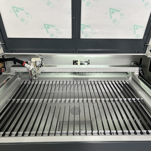 Système de traitement laser CNC LaserMen-1390WFC avec gravure et nettoyage pour fer, acier au carbone, acier inoxydable, aluminium et cuivre - Product Image 4