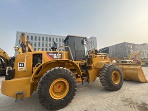 รถตักล้อยางมือสองรุ่น Cat 966H พร้อมบุ้งกี๋สำหรับงานหนัก ใช้งานน้อย เหมาะสำหรับงานขนถ่ายหินในลานหิน งานเหมืองแบบเปิด และงานขนถ่ายวัสดุขนาดใหญ่ - Product Image 6