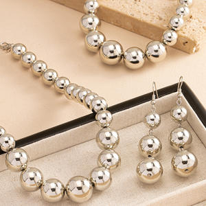 Tendance rétro luxe mode tempérament collier bracelet boucles d'oreilles dames ensemble - Product Image 6