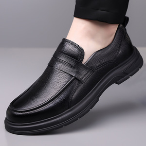 Mocassins en cuir véritable pour hommes, automne, bout rond, à enfiler, semelle extérieure en caoutchouc souple, semelle intermédiaire en EVA, chaussures décontractées pour la conduite - Product Image 1