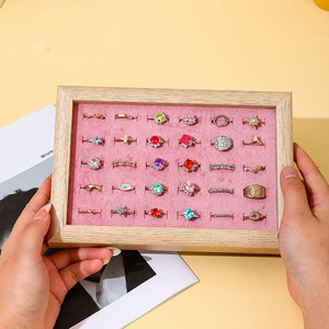 Organizador de Anillos de Madera para Montar en la Pared, Bandeja de Exhibición de Joyas de Terciopelo para el Hogar, Exhibición en Tiendas - Product Image 1