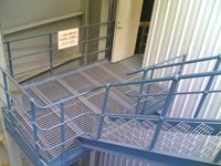 Vente chaude Matériaux de construction métalliques Marche d'escalier en acier extérieur Plateforme de sol Grille en acier galvanisé Grille pour la construction
