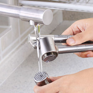 Presse-ail en acier inoxydable robuste pour la cuisine domestique, facile à utiliser et à nettoyer - Product Image 4