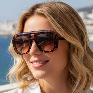 Gafas de Sol Retro 2025 con Logotipo Personalizado, Doble Puente, Lentes Degradadas, Protección UV400, Montura Grande Cuadrada para Mujer - Product Image 2