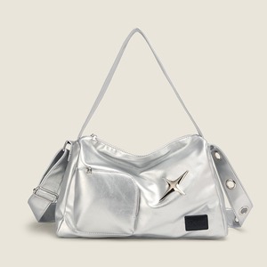 Sac pour femme pratique et polyvalent avec plusieurs poches, bandoulière réglable et texture métallique - Product Image 4