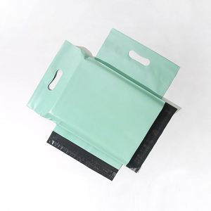 Light Purple Easy-to-Carry Blank Poly Mailer with Handle Screen Printing T-Shirt Bag for Shoes Shipping and Mailing - Product Image 4