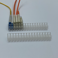 Capuchon anti-poussière en fibre optique PP transparent simple mode LC 16-plex, résistant aux hautes températures, vente en gros d'usine