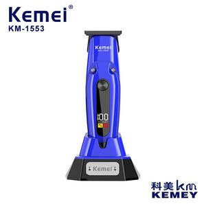 เครื่องตัดผมดิจิตอลแบบมืออาชีพ Kemei รุ่น KM-1553 ชาร์จผ่าน USB พร้อมหวีรองตัดและน้ำมันสำหรับตัดผมผู้ชาย - Product Image 4
