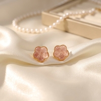 Zertifizierte 925 Silber Natürliche Erdbeerquarz Blumen-Ohrstecker für Damen Milgrain-Gravierte Cabochons Hochglanzpolierte Feine Schmuckstücke