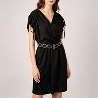 Robe de soirée élégante noire pour femme, col en V, cordon de serrage, manches courtes, taille élastique, ceinture ornée de perles et de boucles, tenue formelle