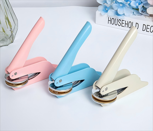 Machine à embosser manuelle de bureau pour autocollants de mariage personnalisés et enveloppes - Product Image 6