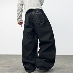 Jeans amples en denim noir surdimensionnés avec broderie florale, style streetwear décontracté pour hommes - Product Image 5
