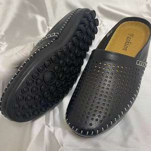 รองเท้าแตะหนังวัวแท้สำหรับผู้ชาย ระบายอากาศได้ดี เหมาะสำหรับฤดูร้อน แบบสวมเปิดส้น  หนังแท้ ใส่ได้ทั้งในบ้านและนอกบ้าน - Product Image 5